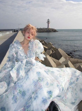 夏日晚风~selkie ocean2023年复古浅蓝玫瑰碎花木耳边拖连衣裙女