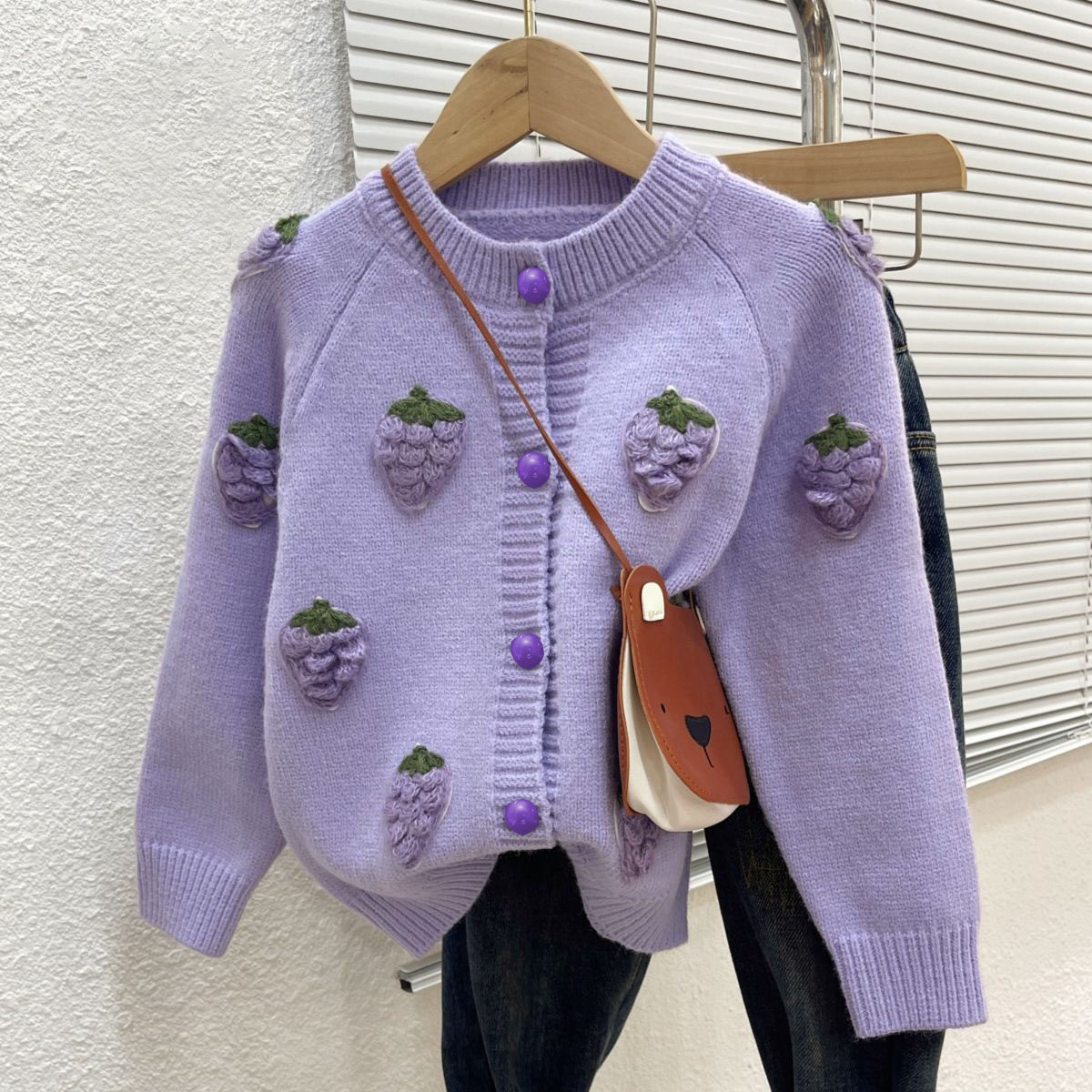 童装女童毛衣开衫2025春秋儿童外套小女孩洋气手工葡萄上衣