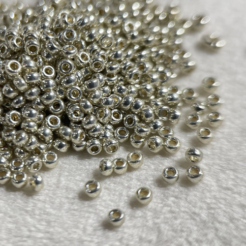 璨皌〖御幸MIYUKI米珠1.5mm〗 10g装 手工串珠 梭编
