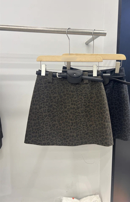 韩系小众设计高腰显瘦豹纹半身裙女2025秋季百搭减龄防走光短裙