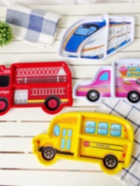 新品儿童汽车餐盘校车 消防车 新干线雪糕车仿瓷密胺儿童分格餐具