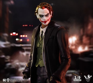 官方正版Dc小丑希斯莱杰模型手办可动手办模型玩具摆件《蝙蝠侠》