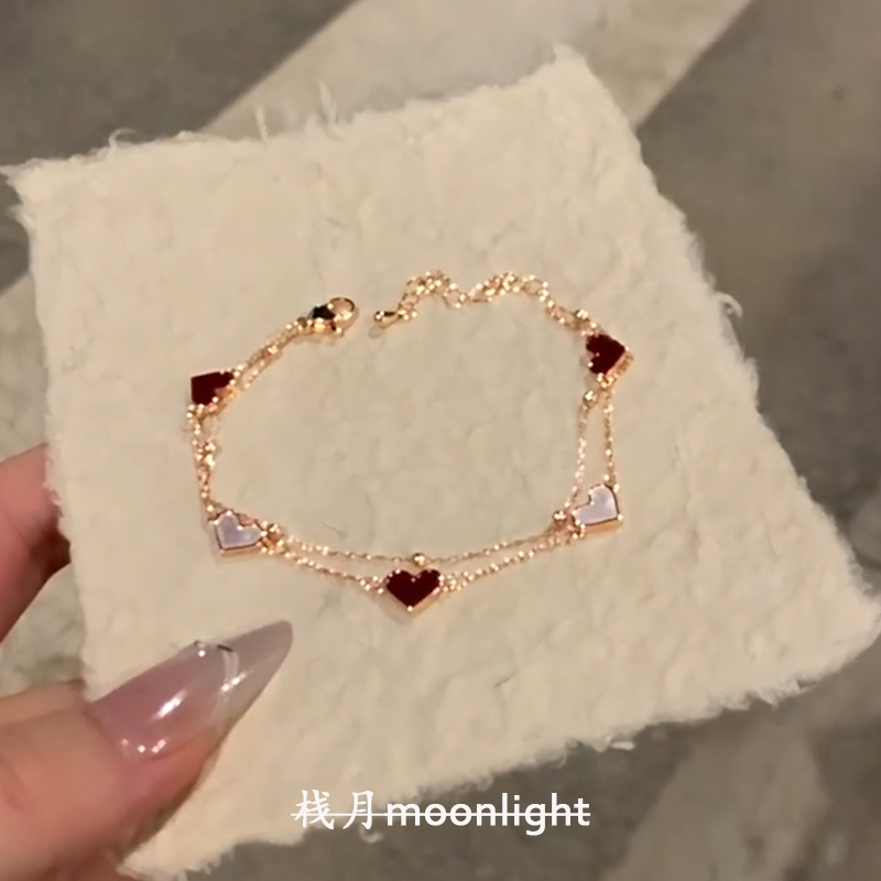红色仿贝母爱心双层手链女时尚气质百搭轻奢小众设计2025新款手饰