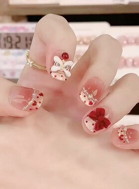 马年穿戴甲2026新年款学生儿童可爱美甲小孩红色醒狮短款指甲贴片