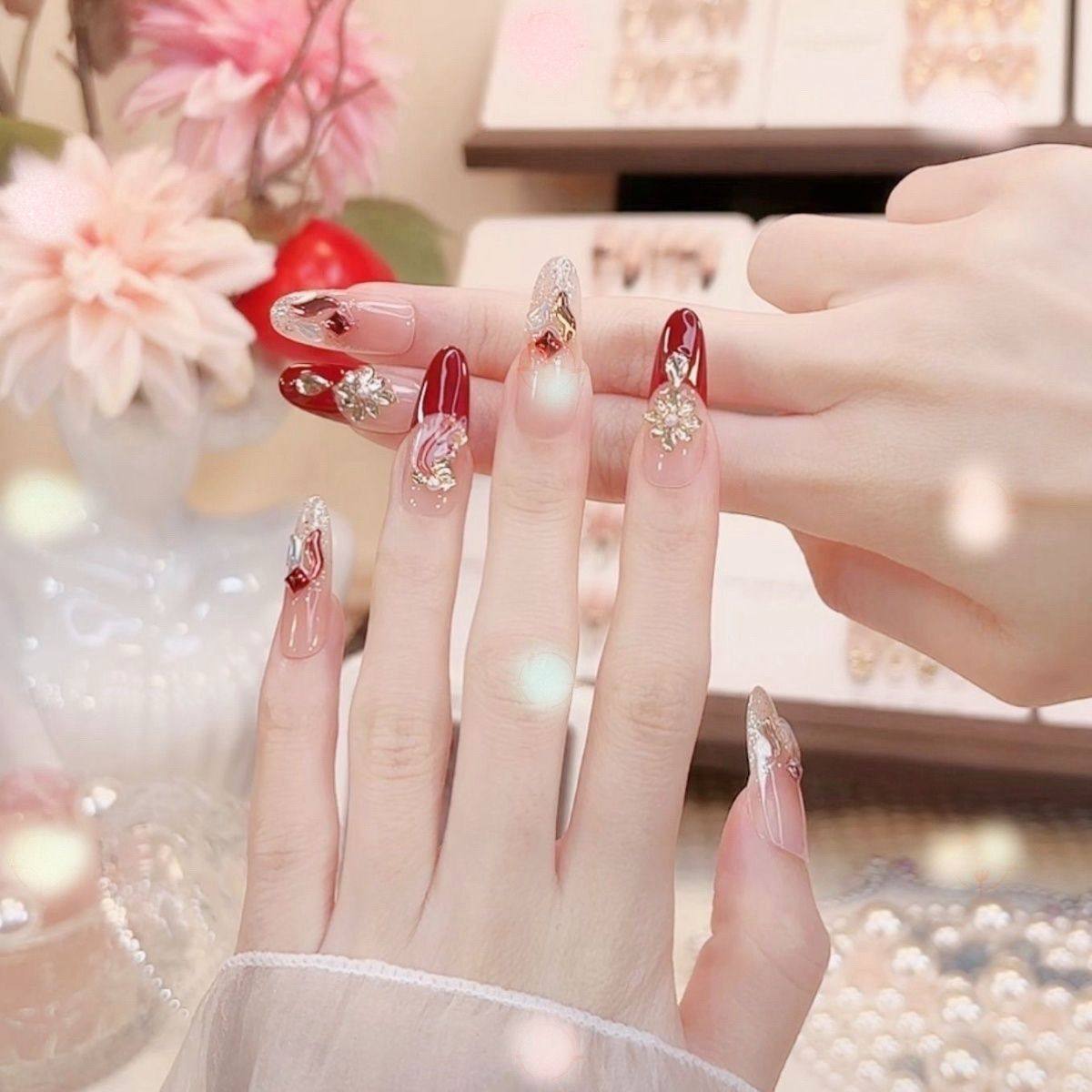 手工美甲穿戴甲高级感中长款红色爆闪马到成功指甲贴片2026年新款,彩妆/香水/美妆工具,穿戴甲/甲片,淘宝优惠券,粉丝福利购,淘宝优惠卷