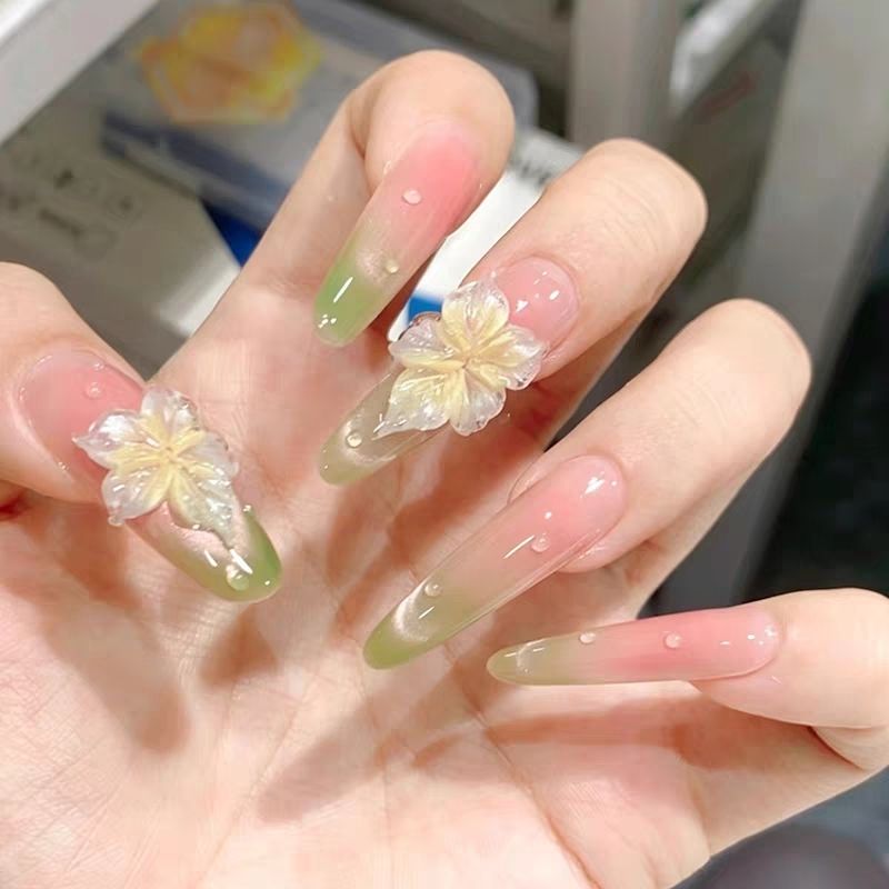 手工美甲穿戴甲2026新款高级感猫眼渐变绿雕花中长款儿童指甲贴片