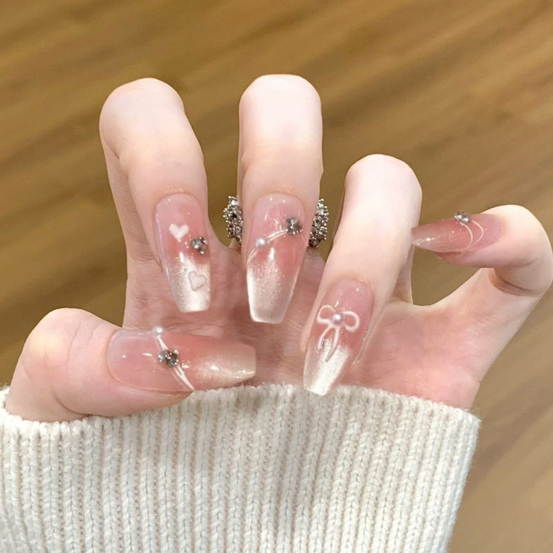 手工儿童美甲穿戴甲高级感中长款心蝶点缀假指甲贴片2026马年新款,彩妆/香水/美妆工具,穿戴甲/甲片,淘宝优惠券,粉丝福利购,淘宝优惠卷
