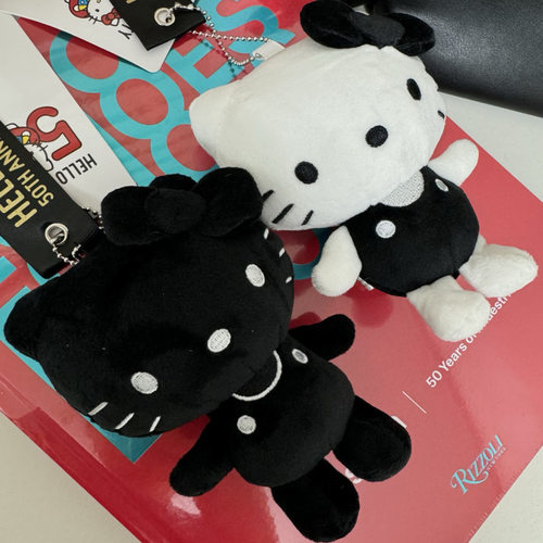 日本代购黑粉色Kitty挂件