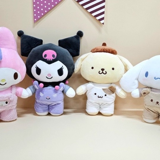 韩国正版三丽鸥背带裤Kitty挂件