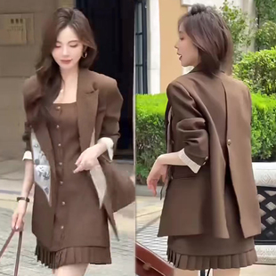 秋季新款洋气显瘦套装女2026职业韩版西服外套+连衣裙两件套装潮