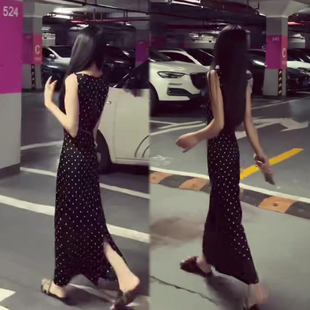 网红同款波点无袖连衣裙女2026夏季新款优雅气质女人味高级感长裙