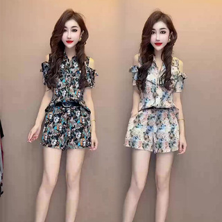 网红同款时尚洋气碎花套装女2025夏季新款露肩设计衬衫短裤两件套