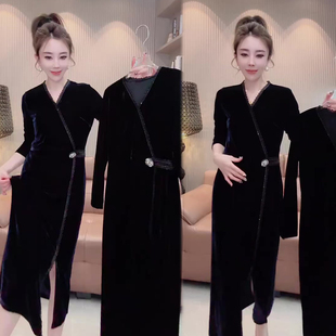 蕾丝花边串珠丝绒连衣裙女2026秋季新款V领收腰成熟气质长裙女裙