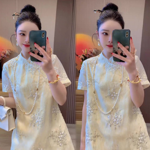 欧货重工亮片钉珠设计感连衣裙女2025春季新款立领显瘦遮肚旗袍裙