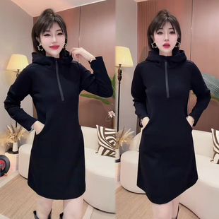 半拉链连帽卫衣裙连衣裙女2026秋冬季新款休闲运动纯色净版中长裙