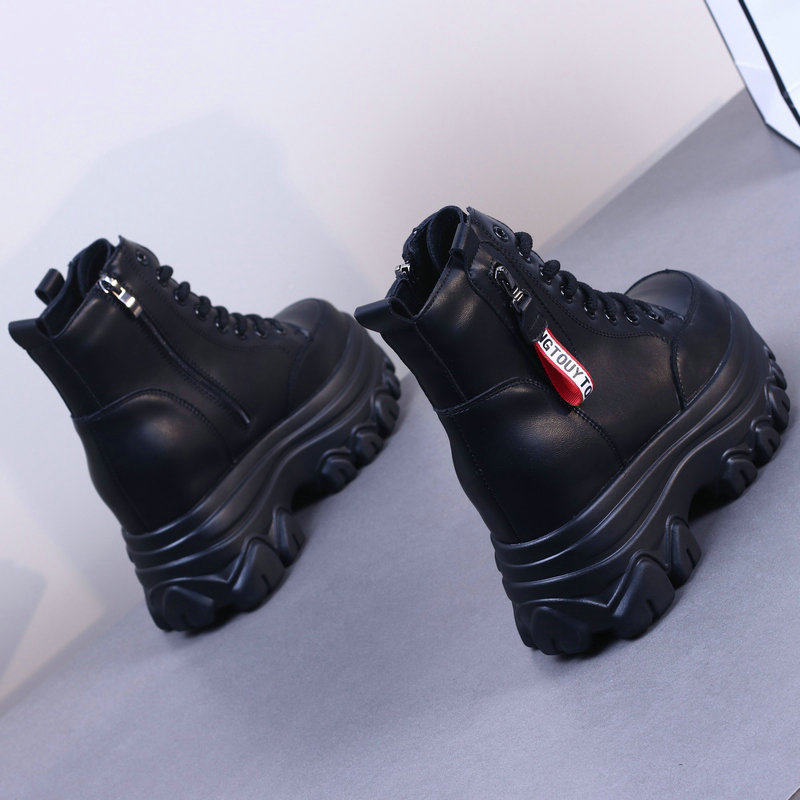 厚底马丁靴女2025新款秋冬英伦风小个子隐形增高8cm百搭软底短靴