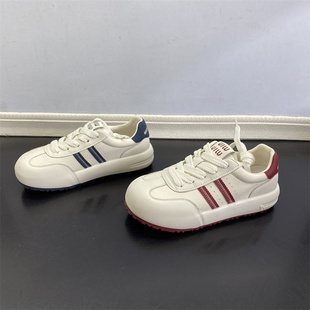 2026真皮女鞋休闲运动风厚底德训鞋女圆头小白鞋透气增高静音四季