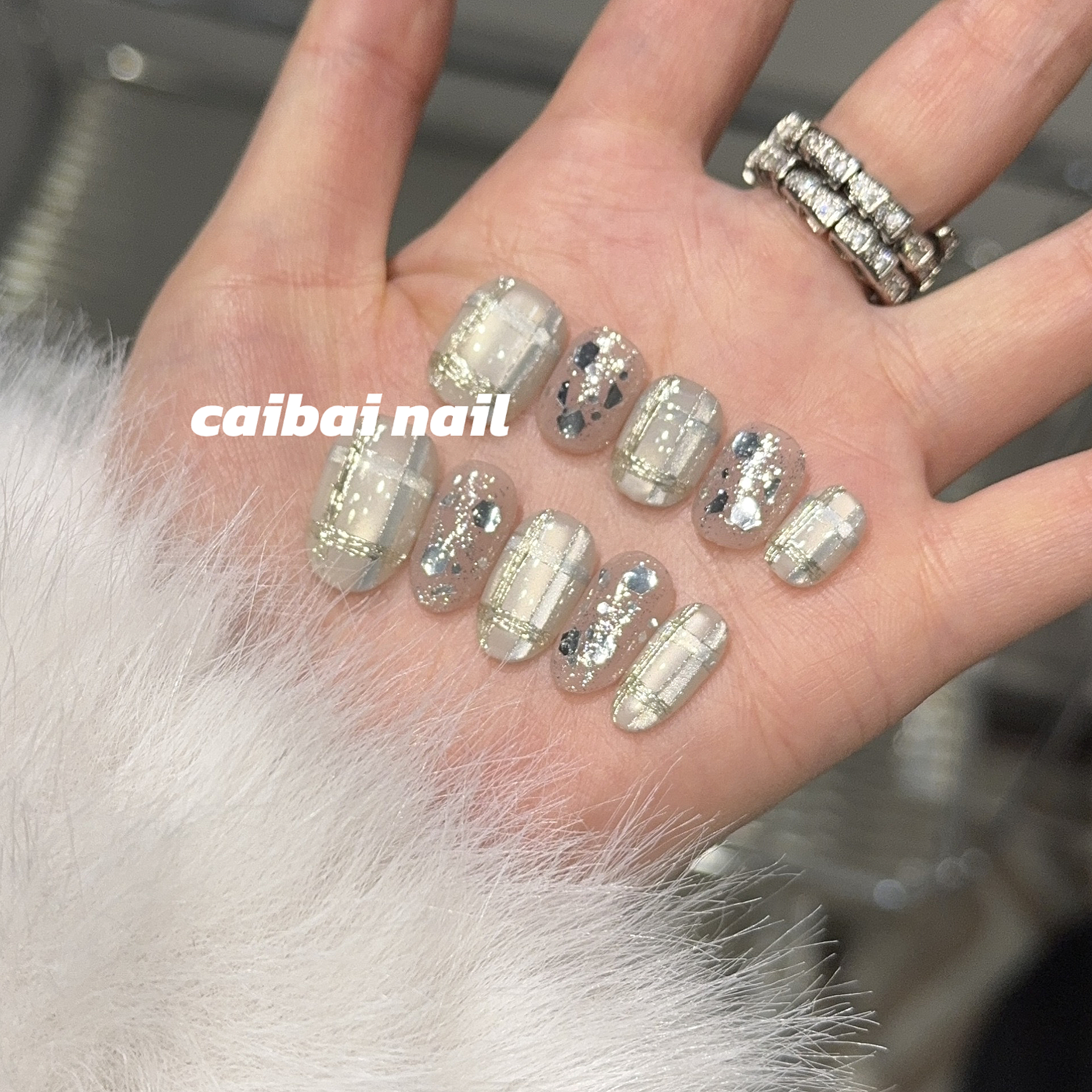 【冰岛灵境】温柔手绘格纹圣诞纯手工穿戴甲显白美甲贴片假指甲片