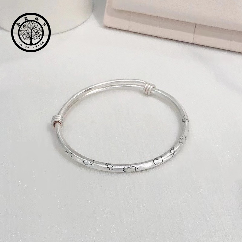 足银999本命年兔子萝卜做旧哑光推拉复古纯银手镯