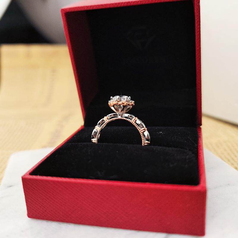 超闪在逃公主气质盛开玫瑰时尚一克拉高碳钻仿真莫桑结婚戒指女款