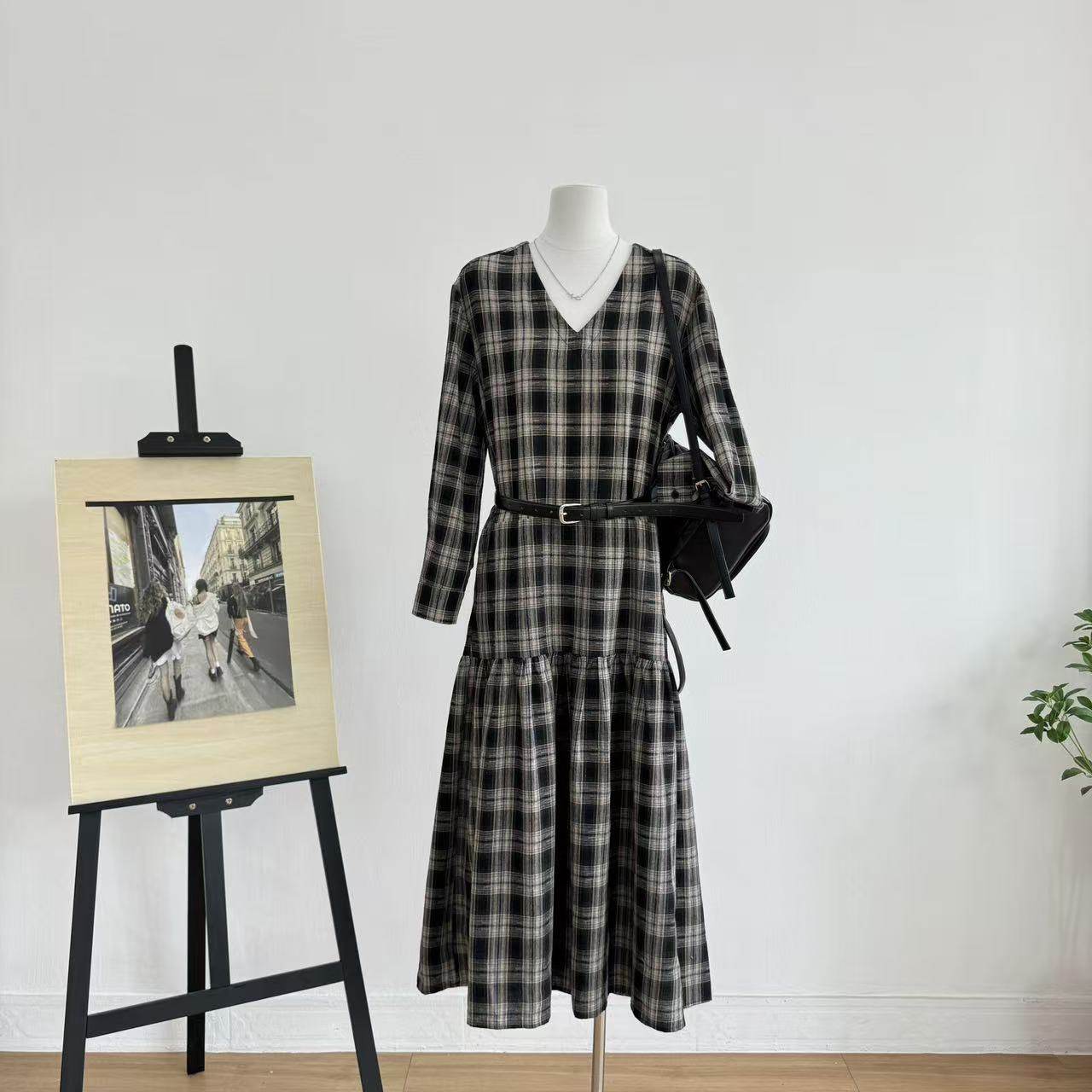 秋季新款145小个子V领格子宽松长袖连衣裙格纹复古度假慵懒风长裙