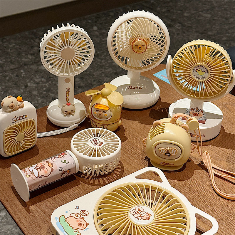 可爱卡皮巴拉手持小风扇学生儿童可充电便捷宿舍桌面卡通迷你风扇