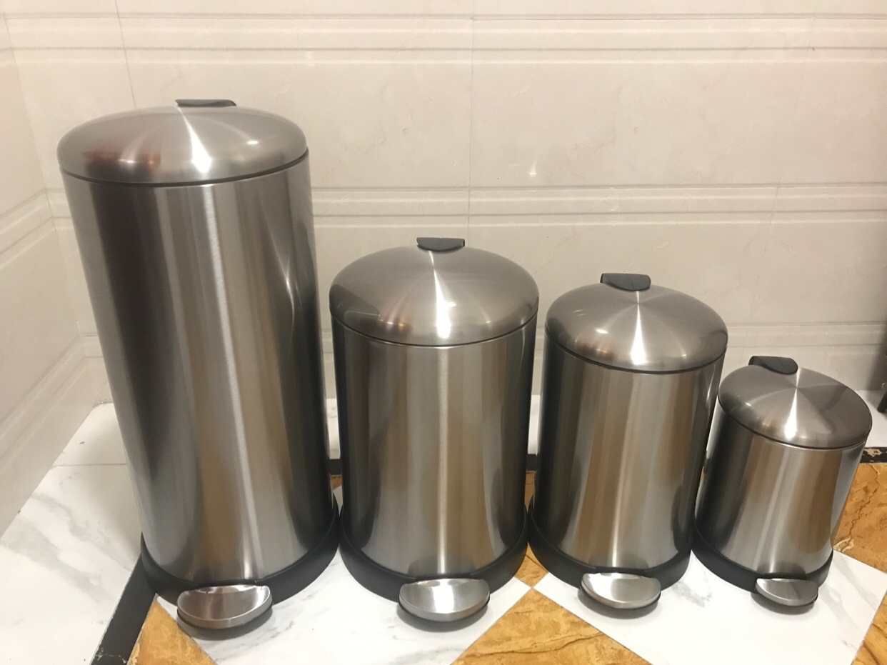 家用公司圆形不锈钢垃圾桶