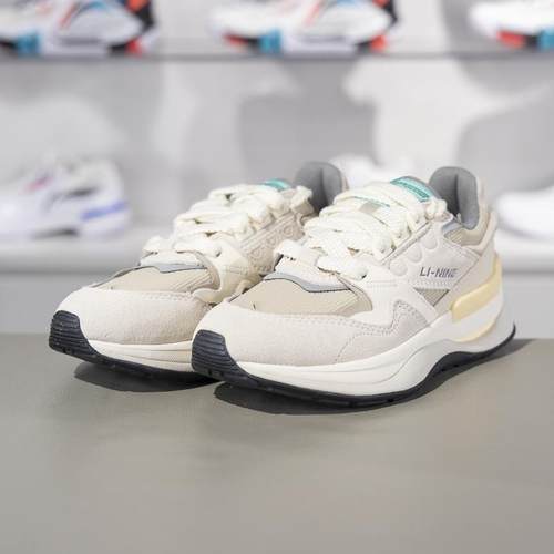 李宁防滑透气女子系带休闲鞋