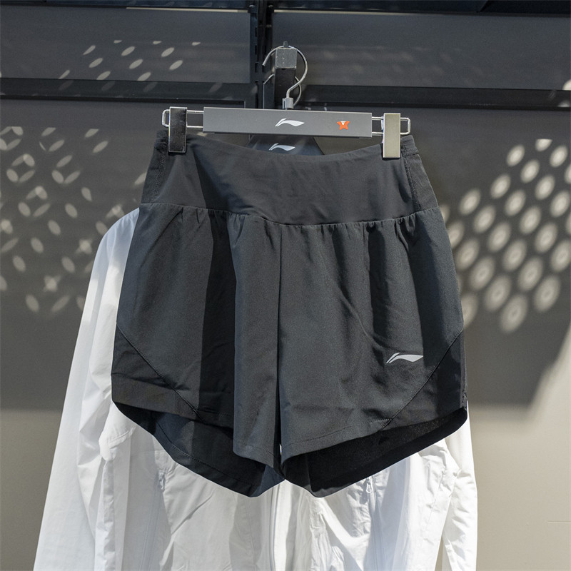 李宁运动短裤女子2025夏季新款跑步系列反光速干凉爽短裤AKSV102