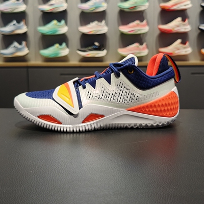 李宁男子轻量回弹低帮篮球鞋