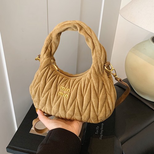 复古绣线斜挎包麂皮绒手提月牙包