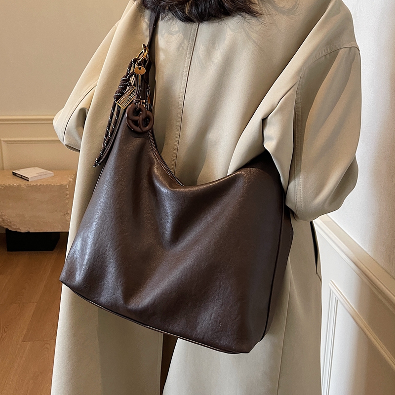 简约复古大容量单肩斜挎托特包