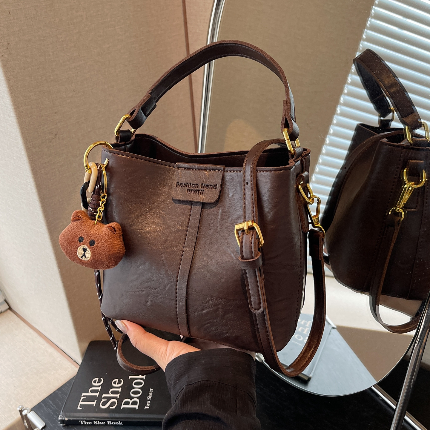 复古单肩包通勤斜挎手提水桶包