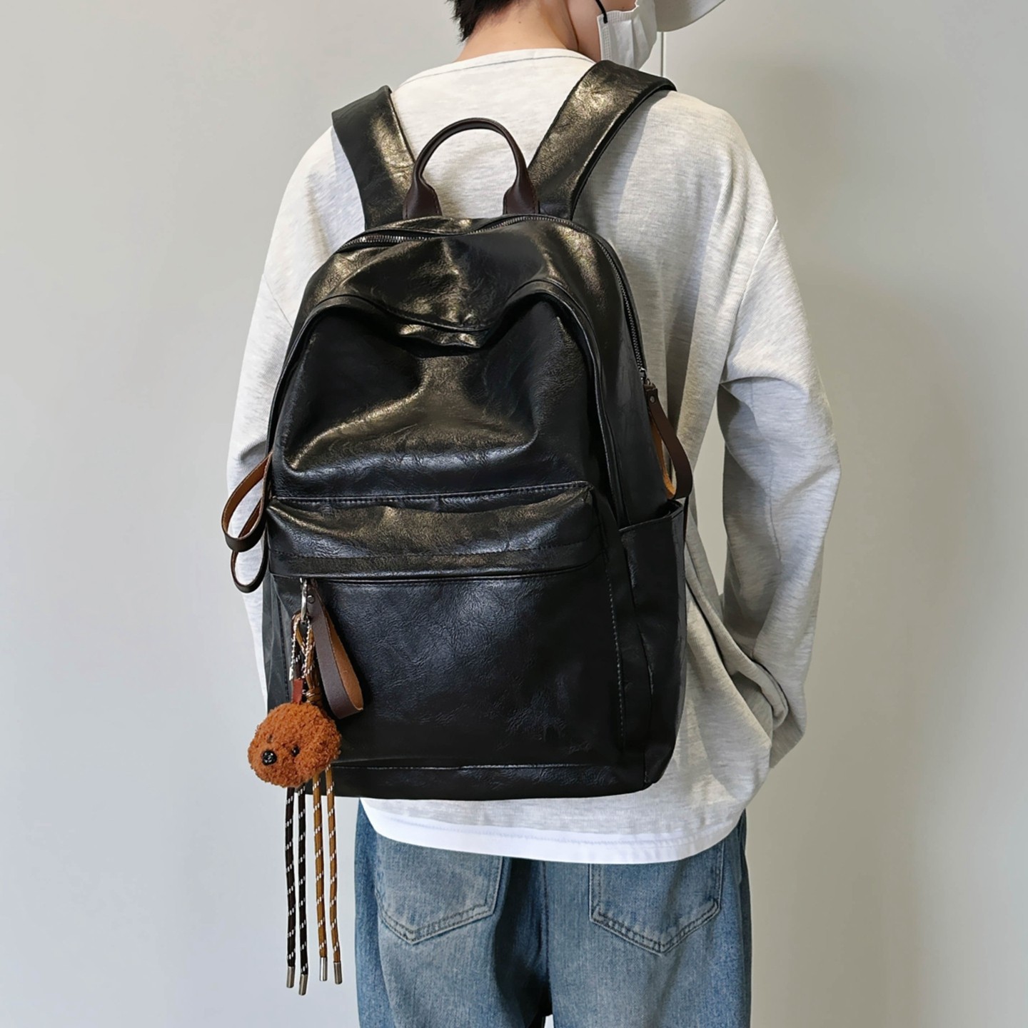 大容量轻便旅行双肩包女登山包高级感电脑包复古旅游背包通勤书包