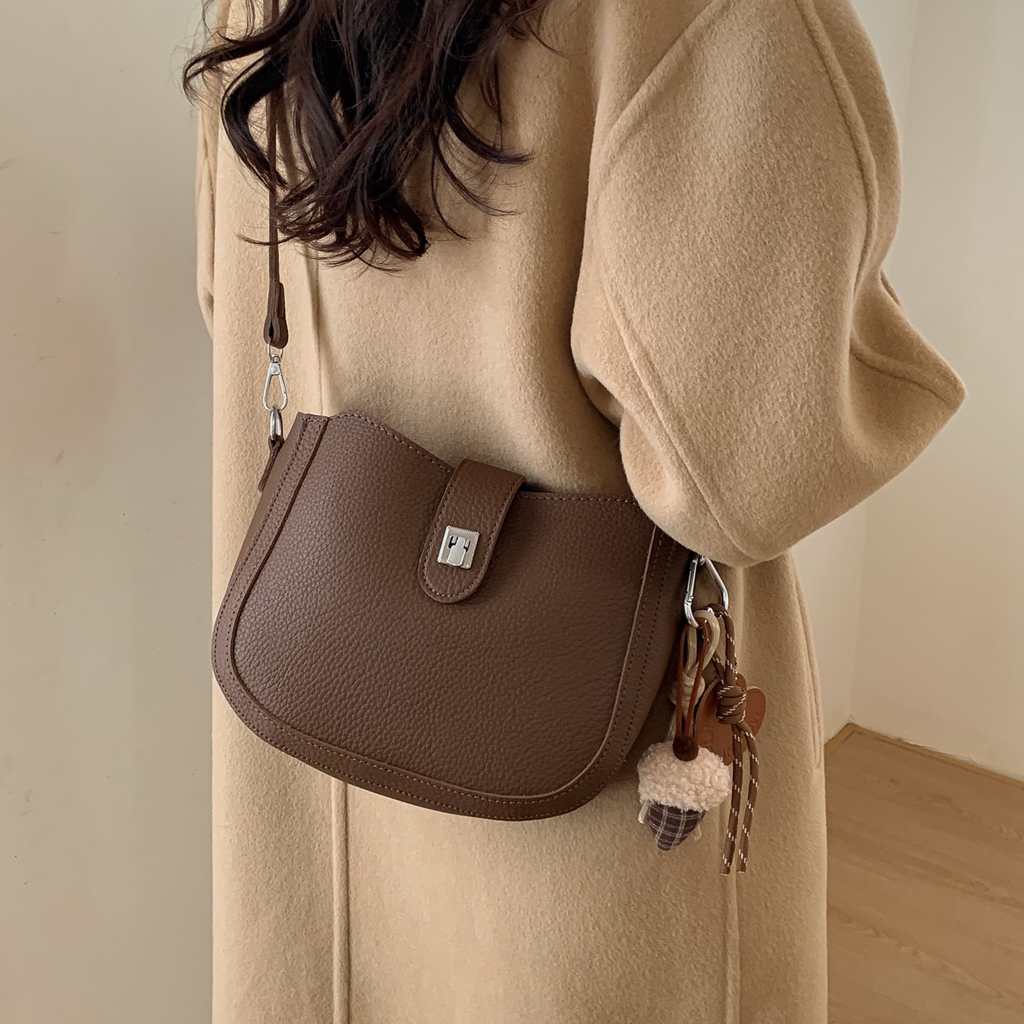 高级感复古小包包女士2026新款休闲百搭斜挎包通勤单肩腋下马鞍包,箱包皮具/热销女包/男包,通用款女包,淘宝优惠券,粉丝福利购,淘宝优惠卷