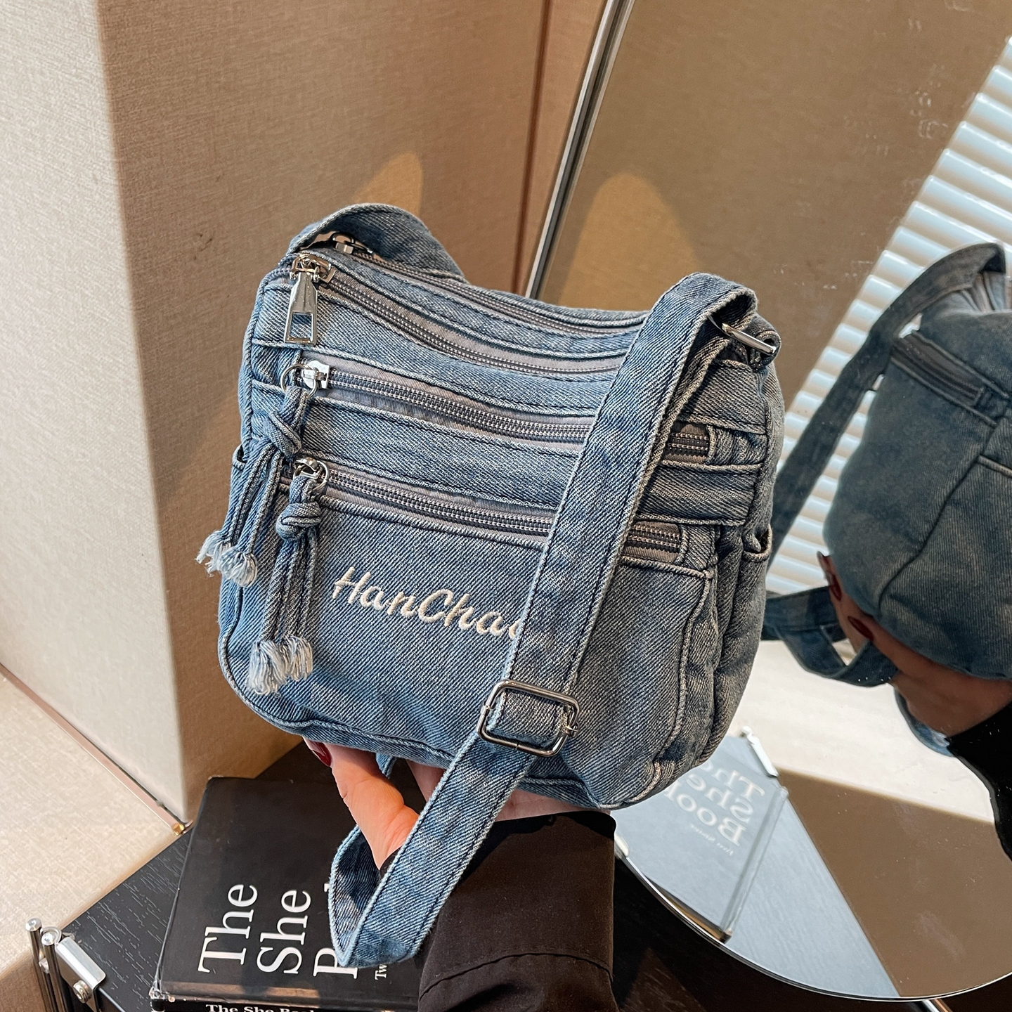 文艺牛仔布小包包女式2025新款时尚休闲单肩包超火百搭通勤斜挎包