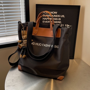 大容量帆布包包女2026新款大学生上课包单肩斜挎托特包旅行手提袋