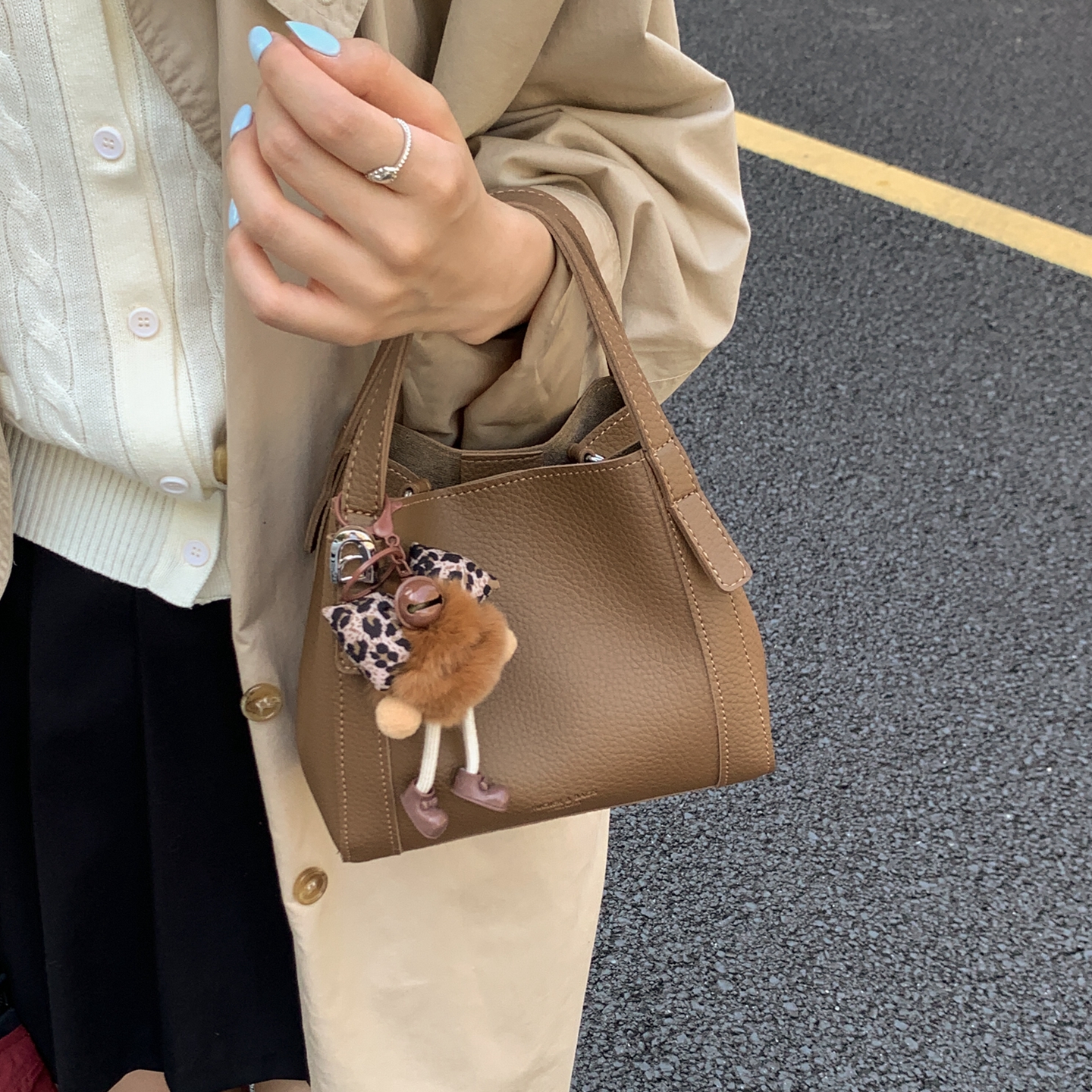 休闲斜挎包韩版爆款手提水桶包