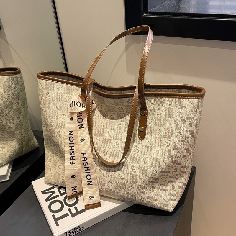 大容量包包女2025新款秋冬时尚流行单肩包休闲百搭通勤手提托特包