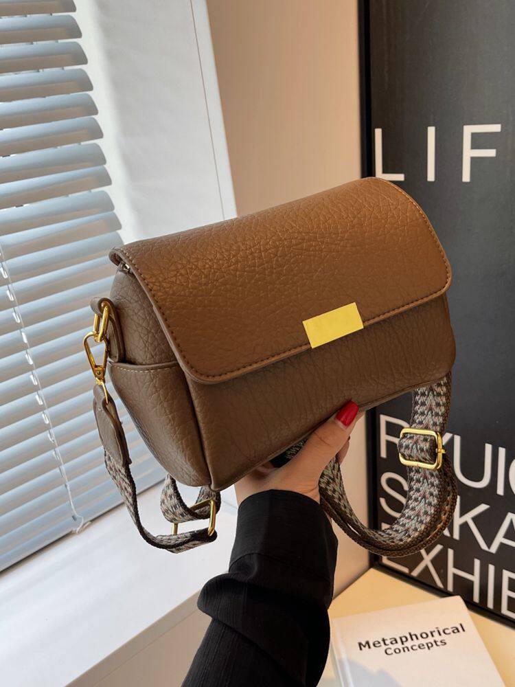 Borsa a tracolla piccola da donna, elegante e raffinata, con texture retrò, nuova collezione 2026, versatile e alla moda, con ampia tracolla, ideale per pendolari e come cuscino da spalla._voghion.com