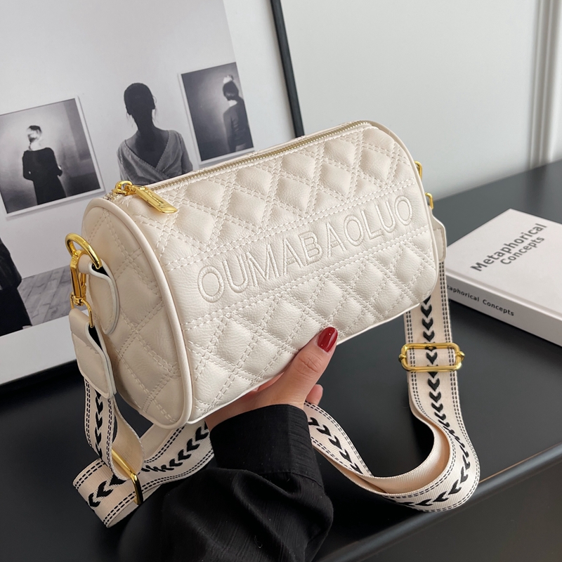 枕头包单肩斜挎日韩风