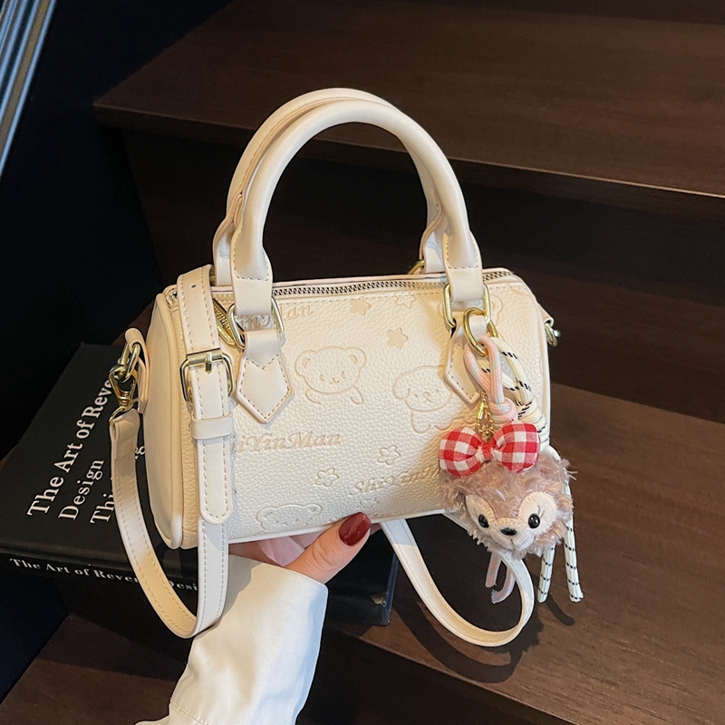 高级感时尚斜挎包休闲手提枕头包