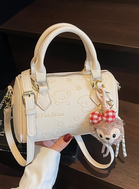 今年流行小众包包女式2026新款夏天百搭斜挎包爆款超火手提枕头包