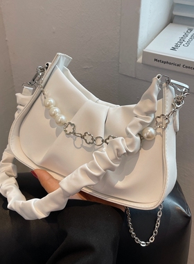 今年流行包包女2025新款法式小众褶皱云朵包高级感百搭链条斜挎包