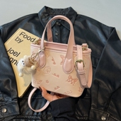 今年流行包包女式 春夏超火小众斜挎包百搭休闲手提水桶包 2026新款