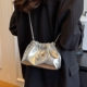 今年流行包包女2025新款 银色云朵水桶包秋冬高级感小众链条斜挎包