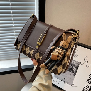 今年流行包包秋冬女2025新款时尚爆款格子单肩包休闲大容量斜挎包