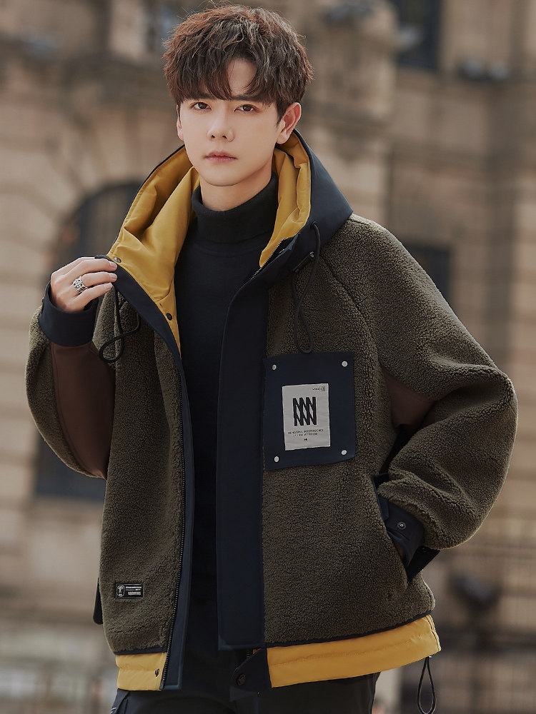 男士连帽设计感羽绒服秋冬季短款羊羔绒保暖棉服外套轻薄羽绒男装