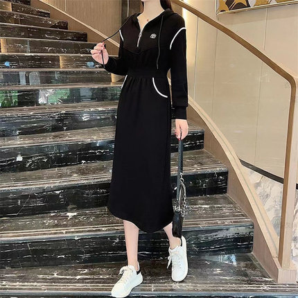 卫衣中长款女半拉链连帽2024今年流行新款秋季爆款长袖收腰连衣裙