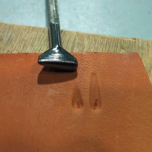 P368 皮雕工具 拇指纹横纹 铸造型自产印花工具 大号 印花工具